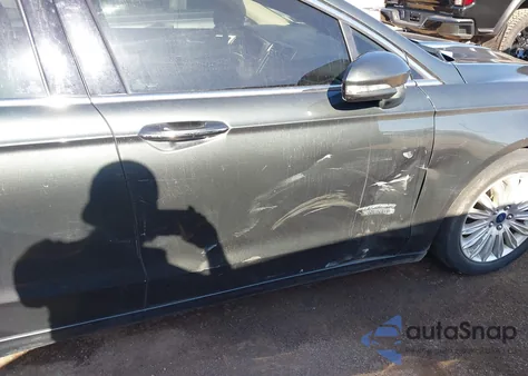 2015 Ford Fusion Energi Se Luxury z USA, uszkodzony, nr VIN 3FA6P0PU1FR166590